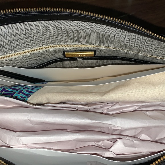 Tory Burch Robinson Leather Tote - Picture 10 of 11